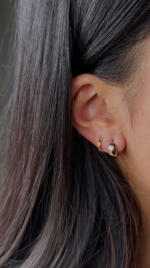 Minimalist Small Hoops