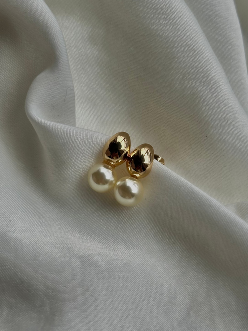 Isla Pearl Drop Earrings