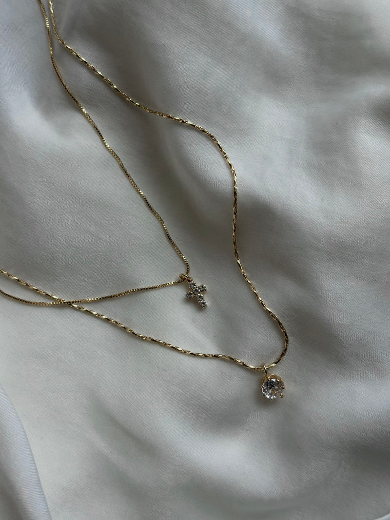 Diamond Cross Layering Necklace