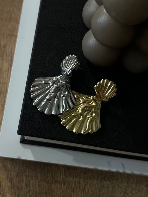 Golden Shell Statement Dangles